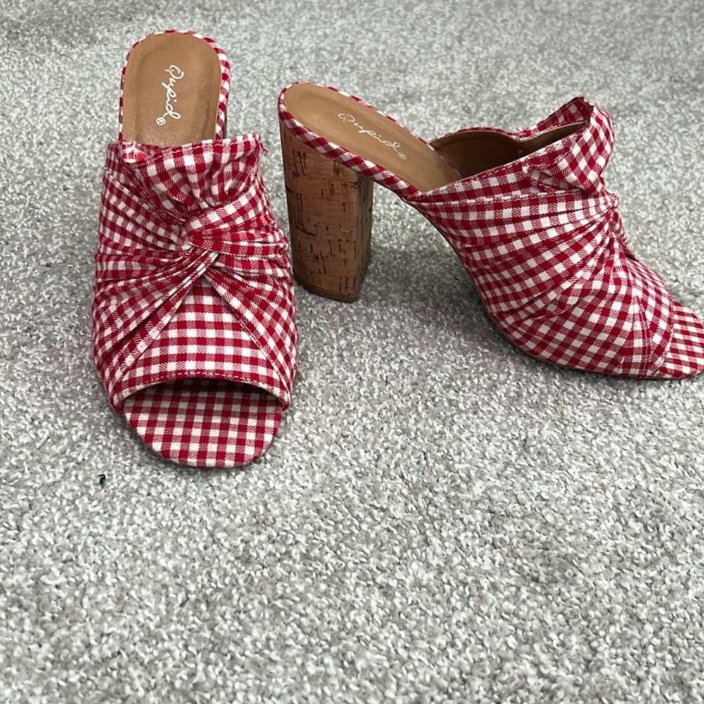 Checkered mule